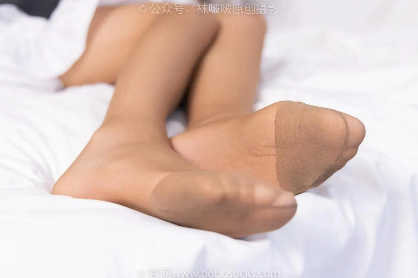 [BoBoSocks袜啵啵]NO.171 小甜豆-高跟鞋、板鞋、咖啡丝、女仆装 [147P]插图2